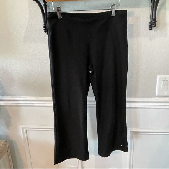 Nike Women’s 3/4 length joggers - Picture 6 of 6